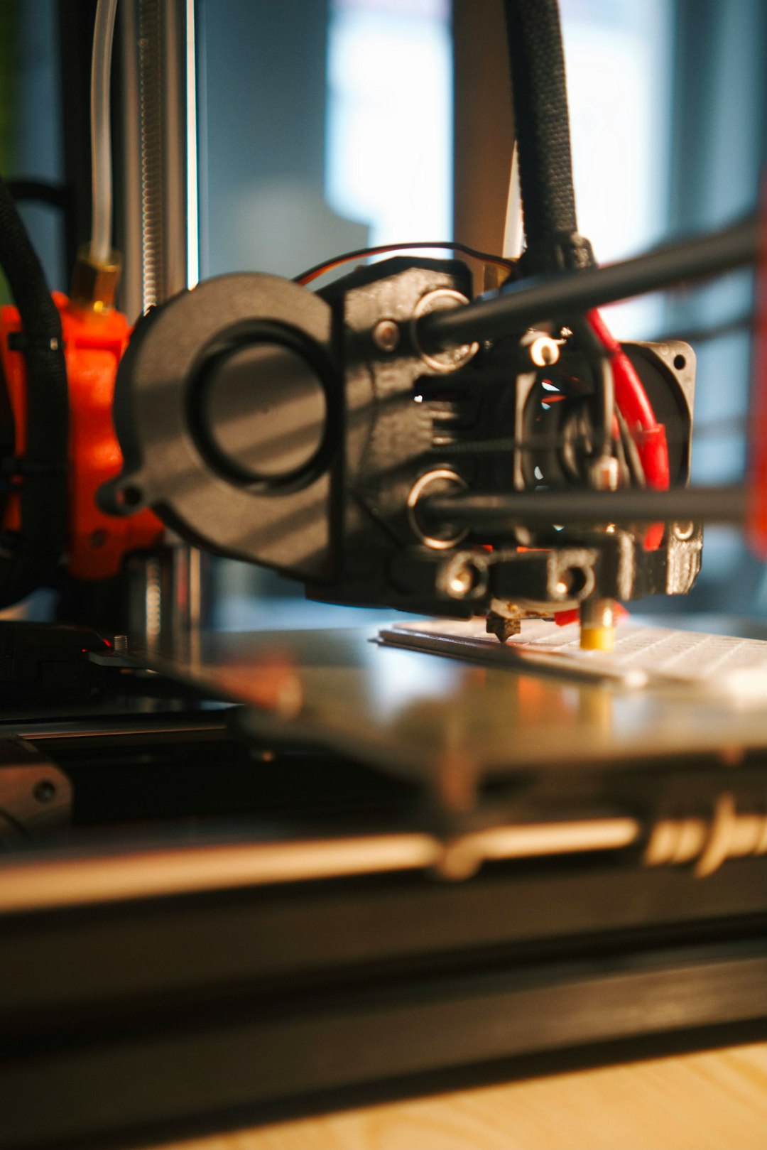 3D printer printing a base plate for a coffee filter holder